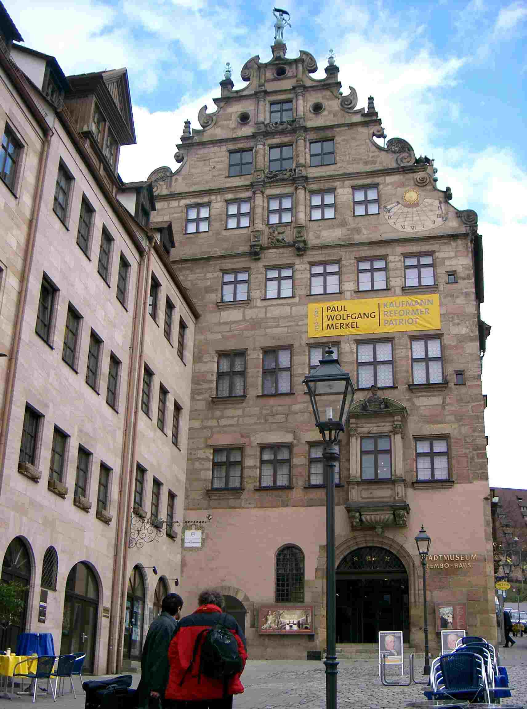 Stadtmuseum Fembohaus mit Merkel-Banner
